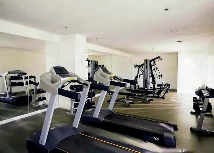 Elevesuites Aparthotel 4*